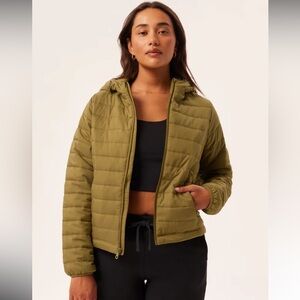 girlfriend collective Hooded Packable Puff Jacket in Woodstock - Olive Green XXL